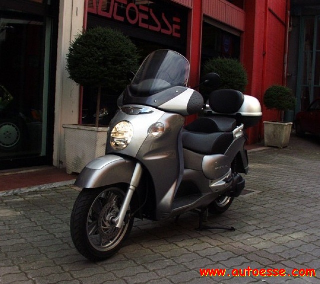 MOTOS-BIKES Aprilia SCARABEO 500 