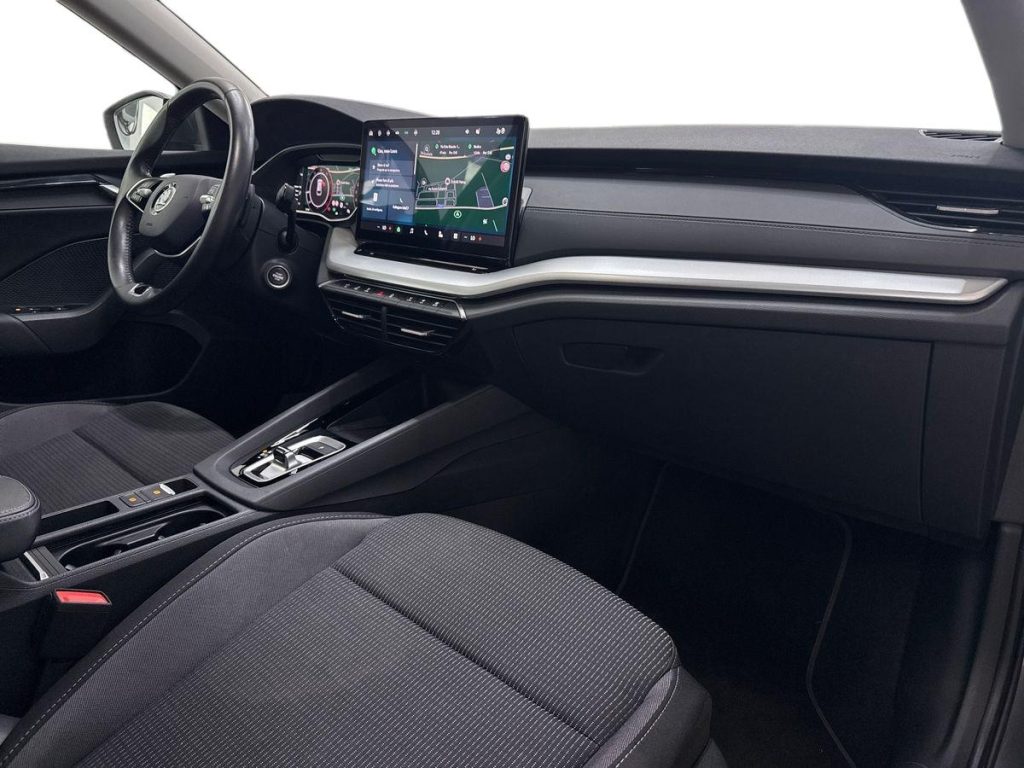 SKODA Octavia 2.0 TDI 150 CV DSG Wagon Executive - 9