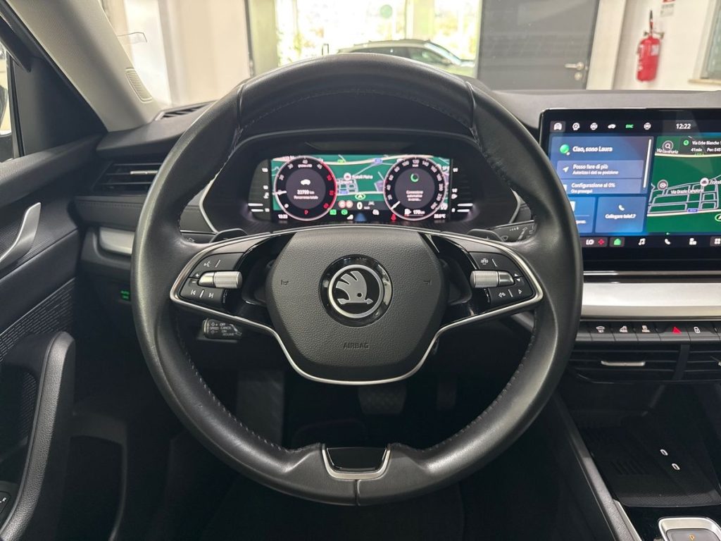 SKODA Octavia 2.0 TDI 150 CV DSG Wagon Executive - 19