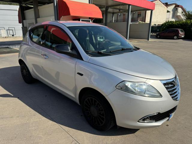 LANCIA Ypsilon Argento metallizzato