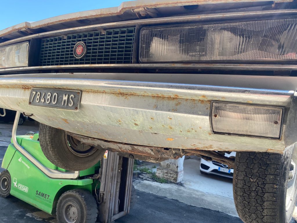 FIAT 130 COUPE AUTOMATICA DA RESTAURARE - 44