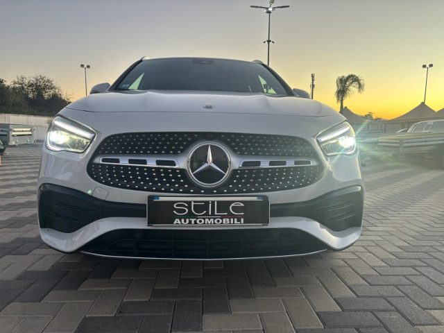 MERCEDES-BENZ GLA 200 Bianco metallizzato