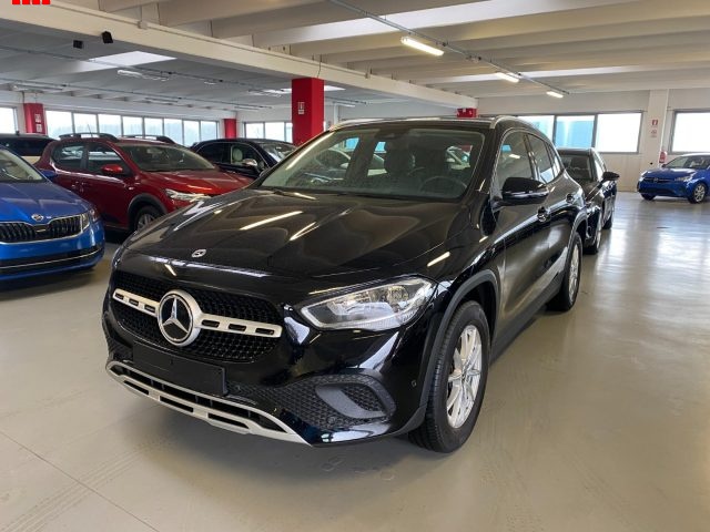 MERCEDES-BENZ GLA 200 Automatic Executive 