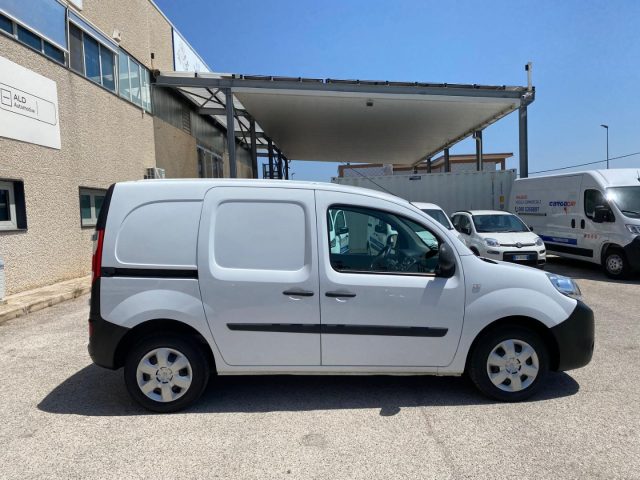 RENAULT Kangoo Bianco pastello