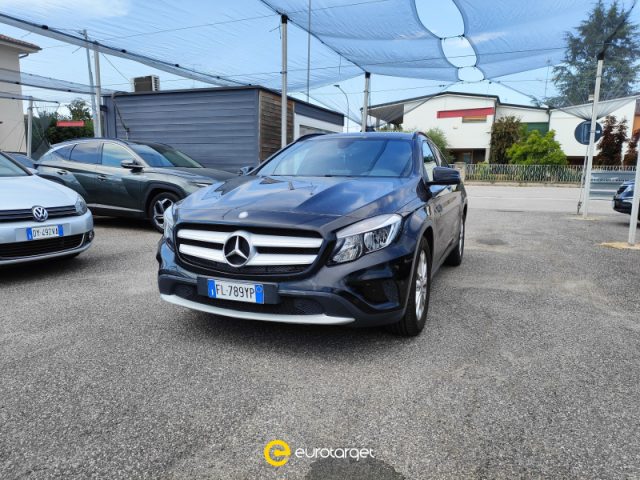 MERCEDES-BENZ GLA 180 d Sport 