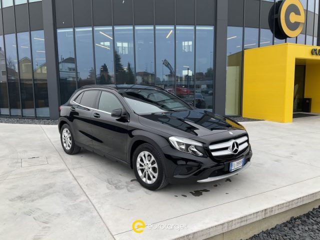 MERCEDES-BENZ GLA 180 d Sport 