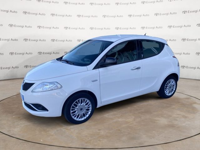 LANCIA Ypsilon 1.2 69 CV 5 porte Silver 