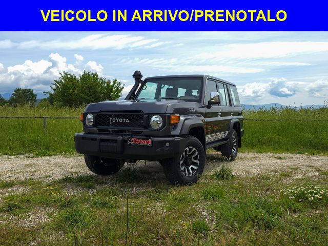 TOYOTA Land Cruiser Bianco pastello