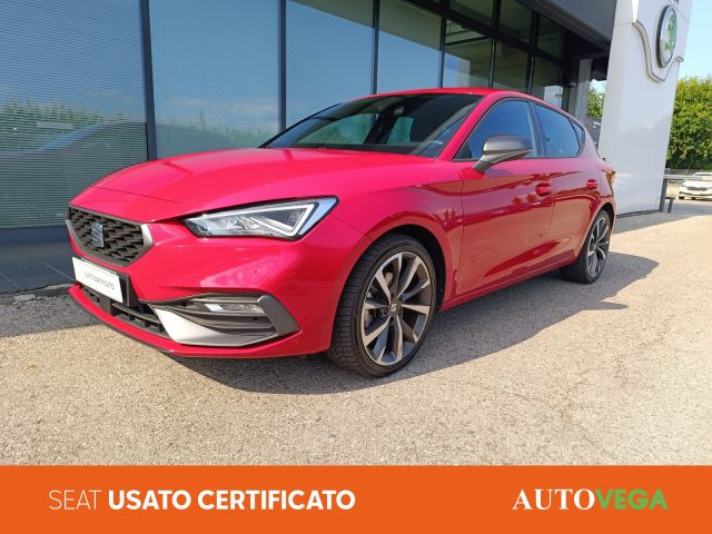 SEAT Leon Rosso pastello