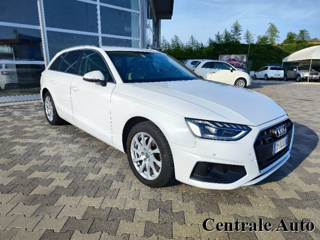 AUDI A4 Avant 40 TDI quattro S tronic Business Advanced 