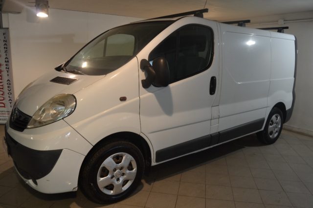 OPEL Vivaro 27 2.0 CDTI 120CV cambio automatico. 