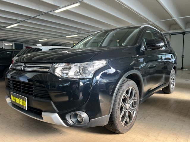 MITSUBISHI Outlander 2.0 MIVEC 4WD IBRIDO 