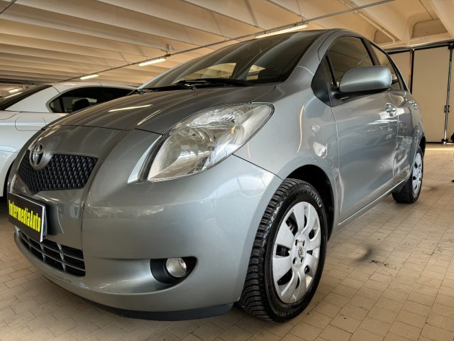 TOYOTA Yaris 1.0 5 porte Sol NEOPATENTATI 