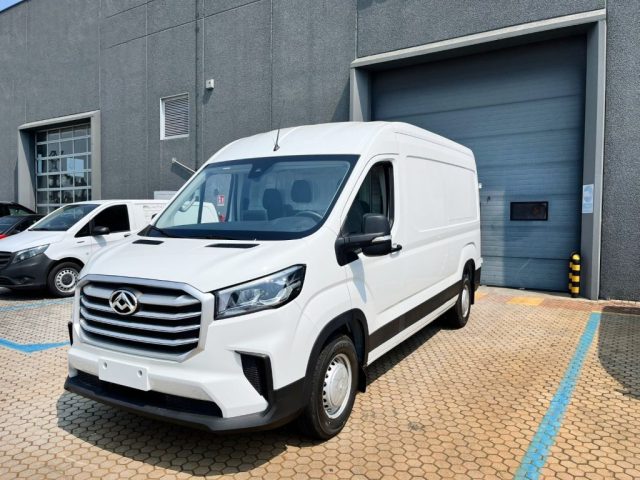 MAXUS Deliver 9 Bianco pastello