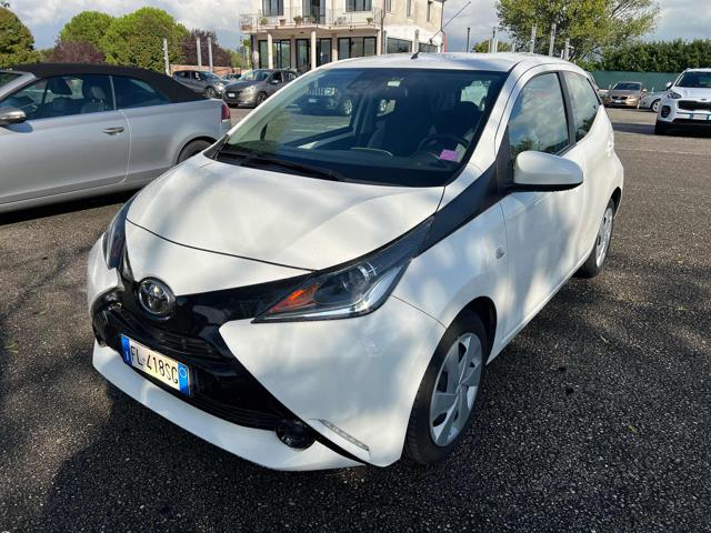 TOYOTA Aygo 1.0 VVT-i 69 CV 5 porte x-black TSS 