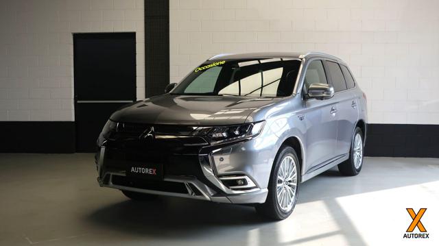 MITSUBISHI Outlander 2.4 MIVEC 4WD PHEV Diamond guidabile neopatentati 