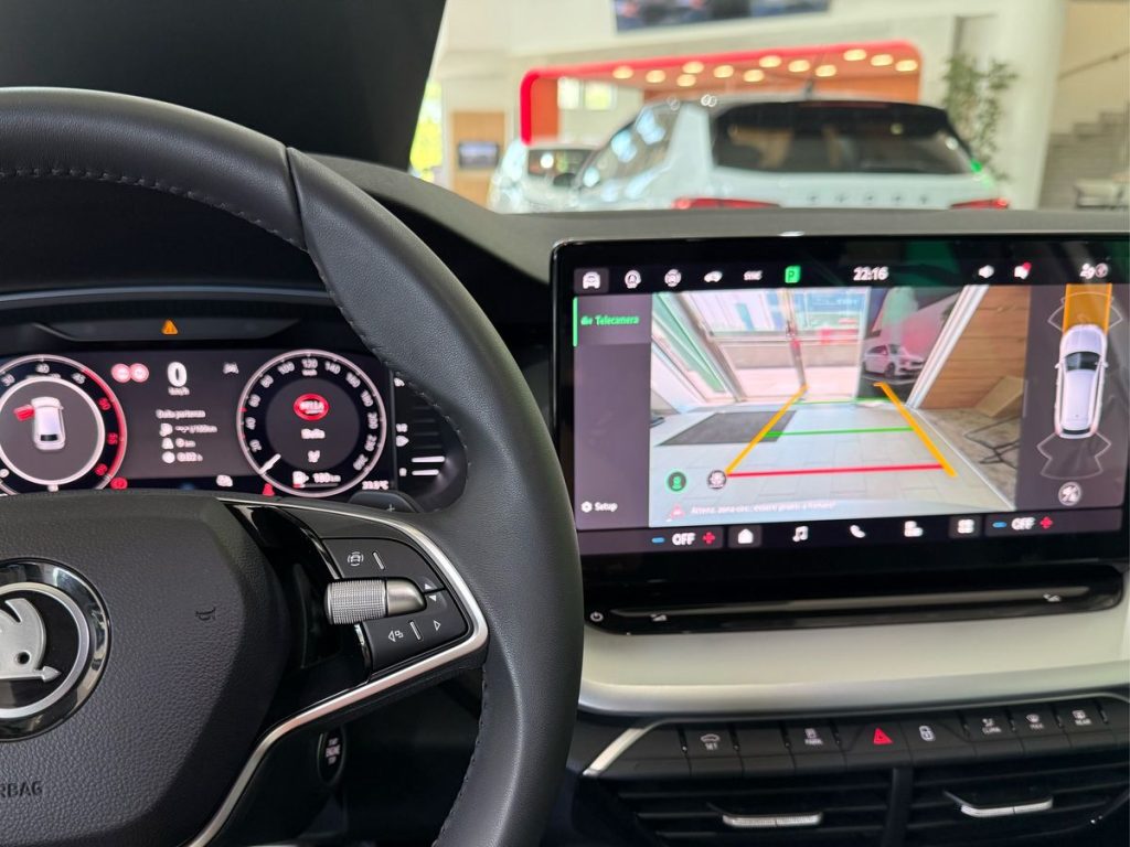 SKODA Octavia 2.0 TDI 150 CV DSG Wagon Executive - 15