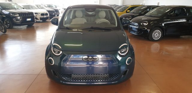 FIAT 500 La Prima 3+1 23,65 kWh 