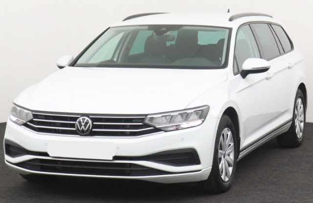 VOLKSWAGEN Passat Variant 2.0 TDI SCR EVO Trendline BMT Navi 