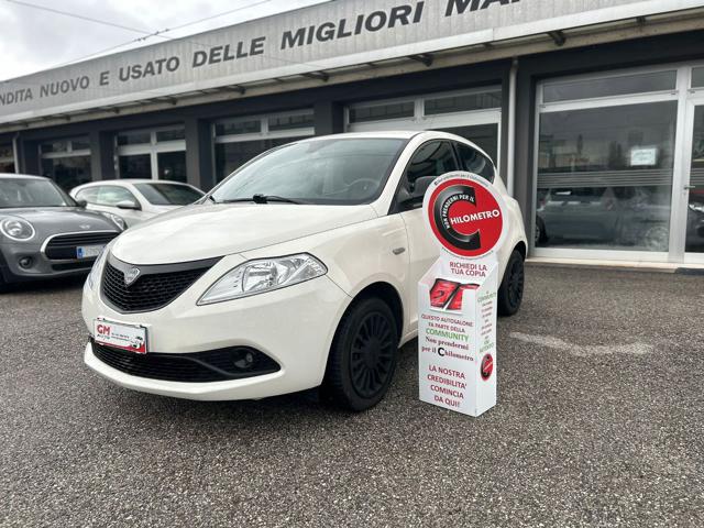 LANCIA Ypsilon Bianco pastello