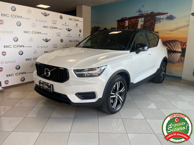 VOLVO XC40 Bianco pastello