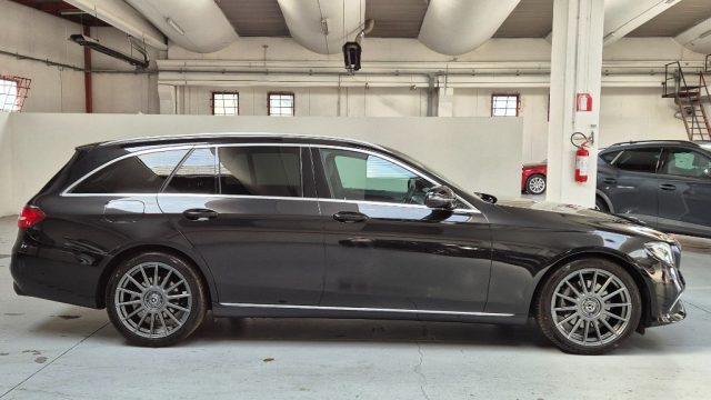 MERCEDES-BENZ E 220 d SW 4Matic Auto Sport -cerchi 19-led-burmester- 