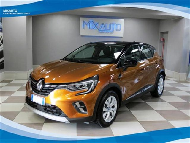 RENAULT Captur Orange metallizzato