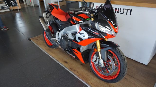 APRILIA TUONO V4 1100 Nero metallizzato