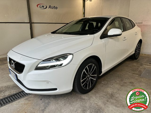 VOLVO V40 D2 Momentum 