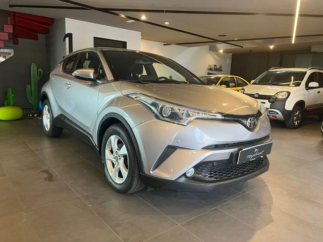 TOYOTA C-HR 1.2 Turbo CVT 4WD Business 4X4 