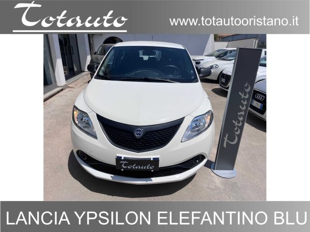 LANCIA Ypsilon Bianco pastello