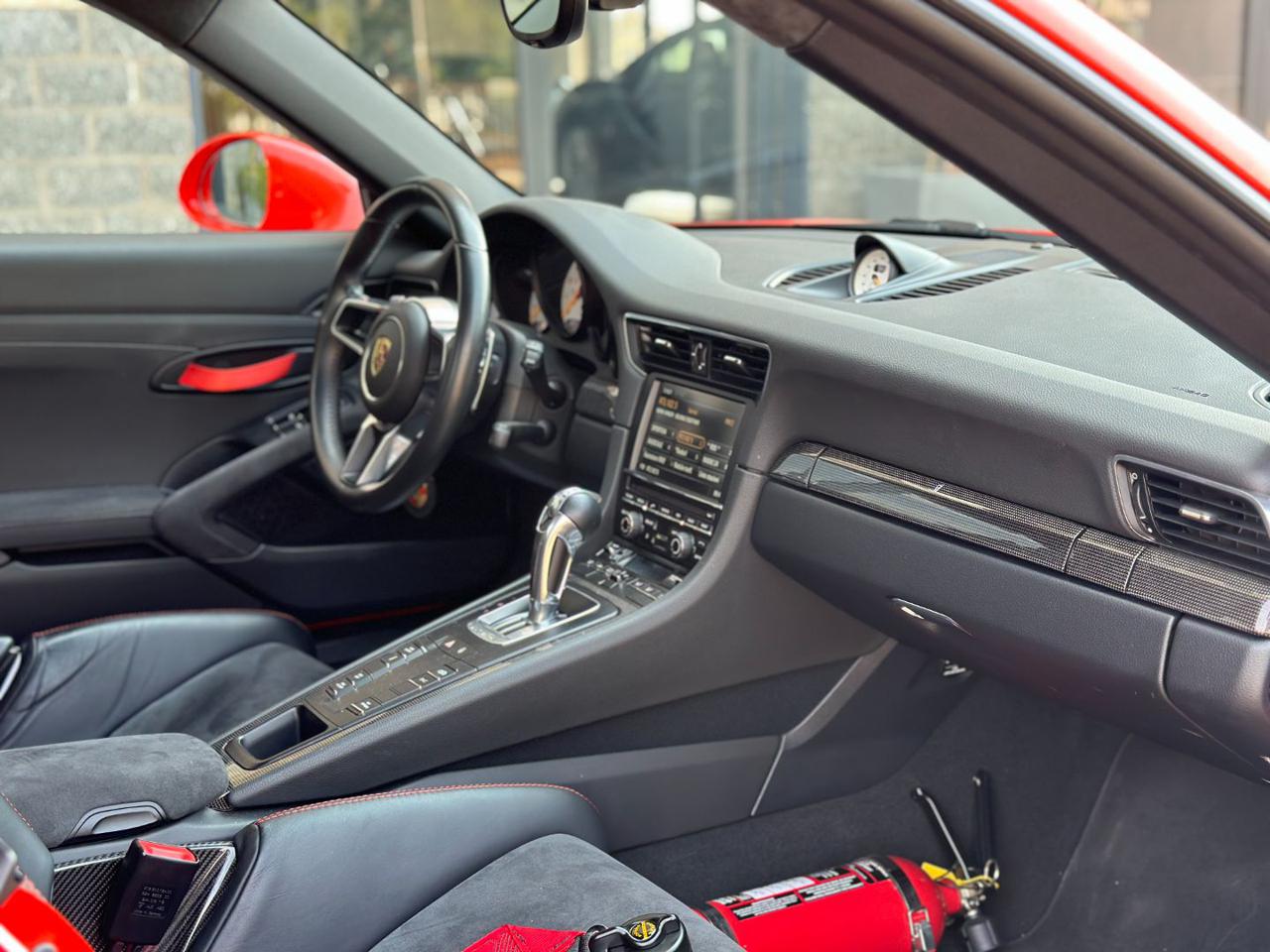 PORSCHE 911 4.0 GT3 RS - Porsche Approved - 18