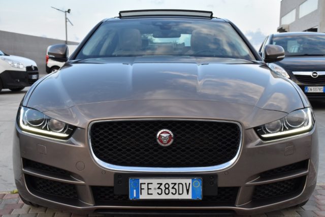 JAGUAR XE 2.0 D Turbo 180CV Portfolio 