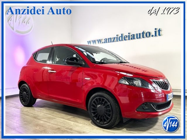 LANCIA Ypsilon Rosso pastello