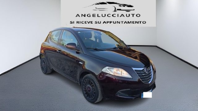 LANCIA Ypsilon Viola metallizzato