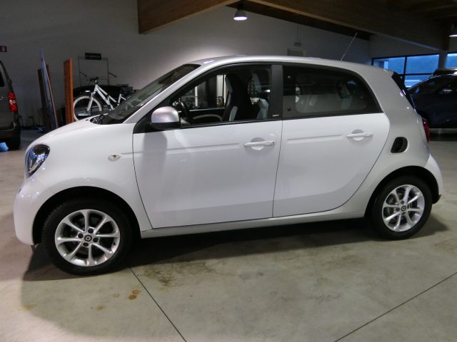 SMART ForFour Bianco pastello