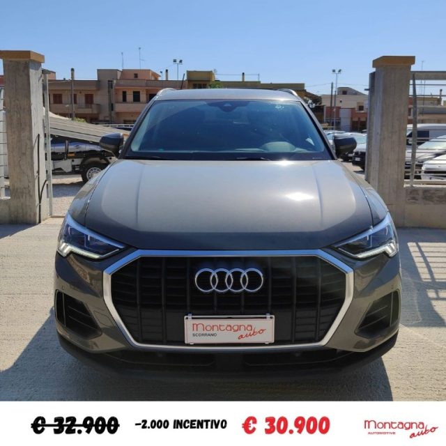 AUDI Q3 35 TDI S tronic Business 