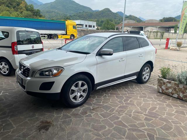 VOLVO XC60 D4 AWD Geartronic Business 