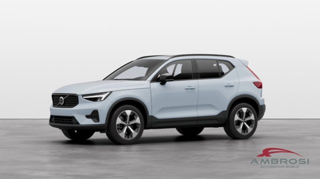 VOLVO XC40 B3 Mild hybrid Benzina Ultra Dark 