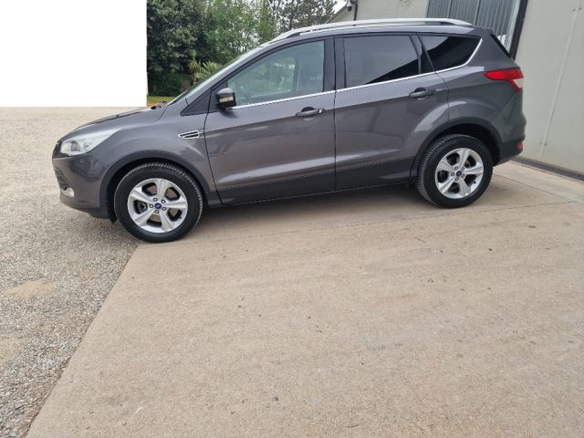 FORD Kuga 2.0 TDCI 140 CV 4WD Titanium 