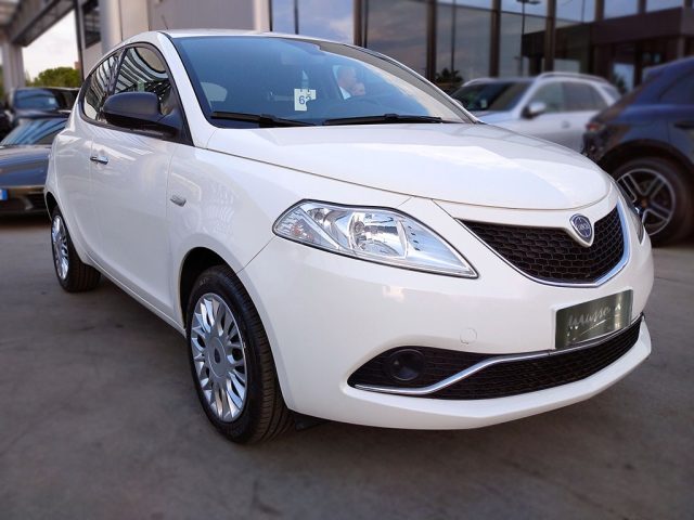 LANCIA Ypsilon 1.2 69 CV 5 porte Silver 