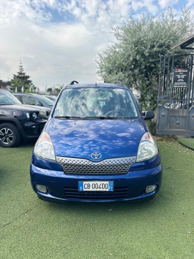 TOYOTA Yaris Verso 1.3i 16V cat Luna '03 