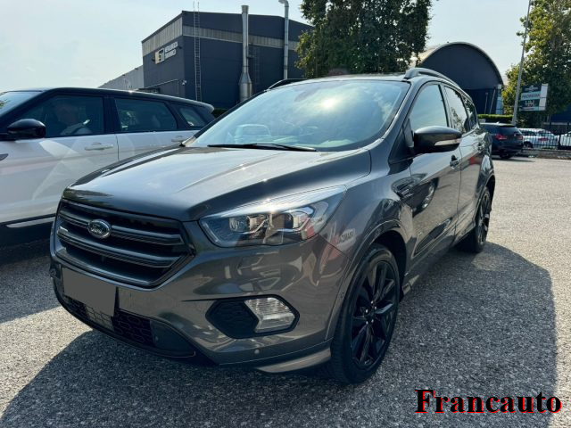 FORD Kuga Nero metallizzato