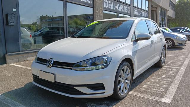 VOLKSWAGEN Golf Bianco pastello