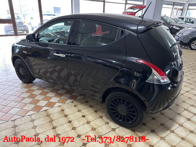 LANCIA Ypsilon Nero metallizzato