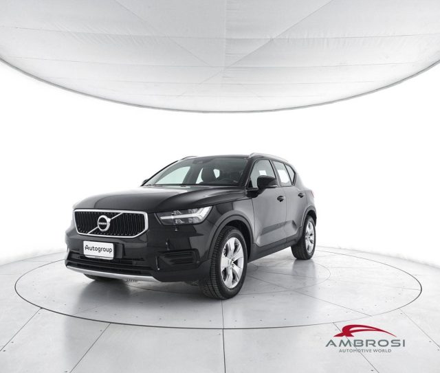 VOLVO XC40 D3 AWD Geartronic Momentum Usato