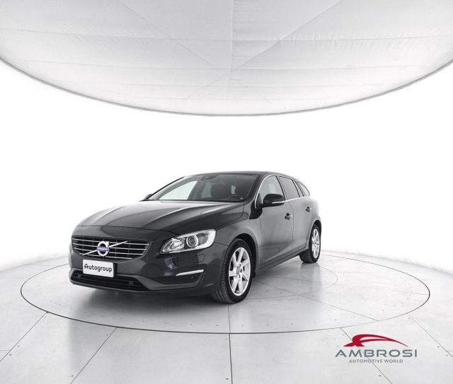 VOLVO V60 D4 Momentum 