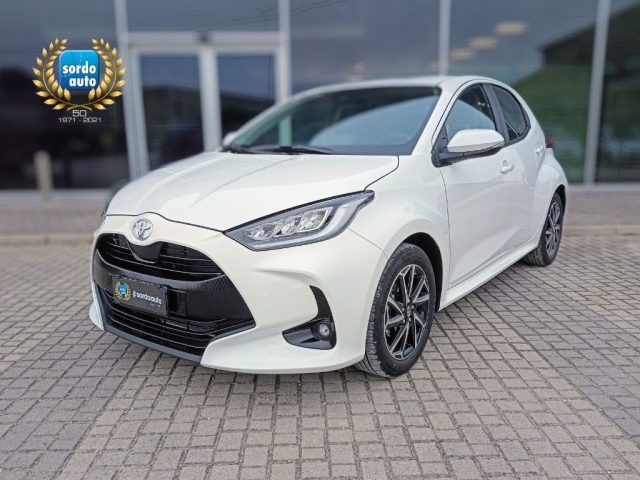 TOYOTA Yaris Bianco pastello