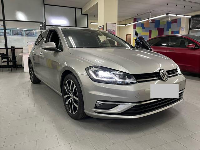 VOLKSWAGEN Golf Grigio metallizzato