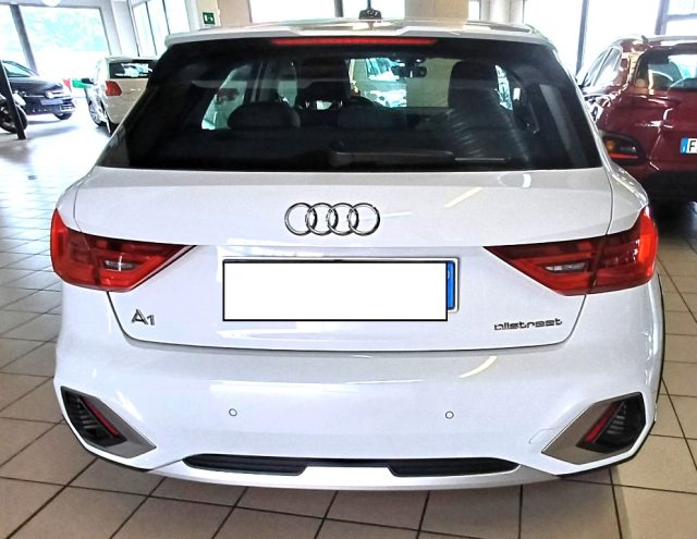 AUDI A1 allstreet 35 TFSI S tronic Identity Contrast 